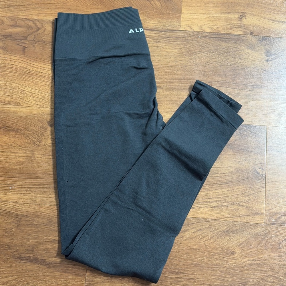 Grey Alphalete Amplify Leggings